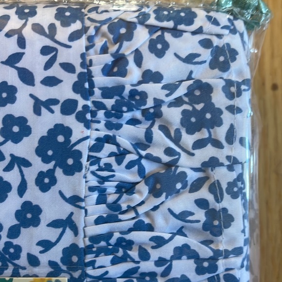 NEW PIONEER WOMAN 100% COTTON CALICO BLUE GIRLS TWIN SHEET SET SHEETS RUFFLE NIP - Picture 4 of 5